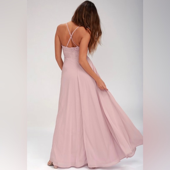 New with tags, size small * LuLu's Madalyn Dusty Lavender Lace Maxi Dress! - Picture 2 of 2